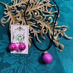 🎄New Christmas Bulb Earrings & Necklace Set
